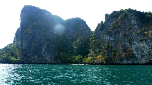 gorgeous gorgeous limestone cliffs