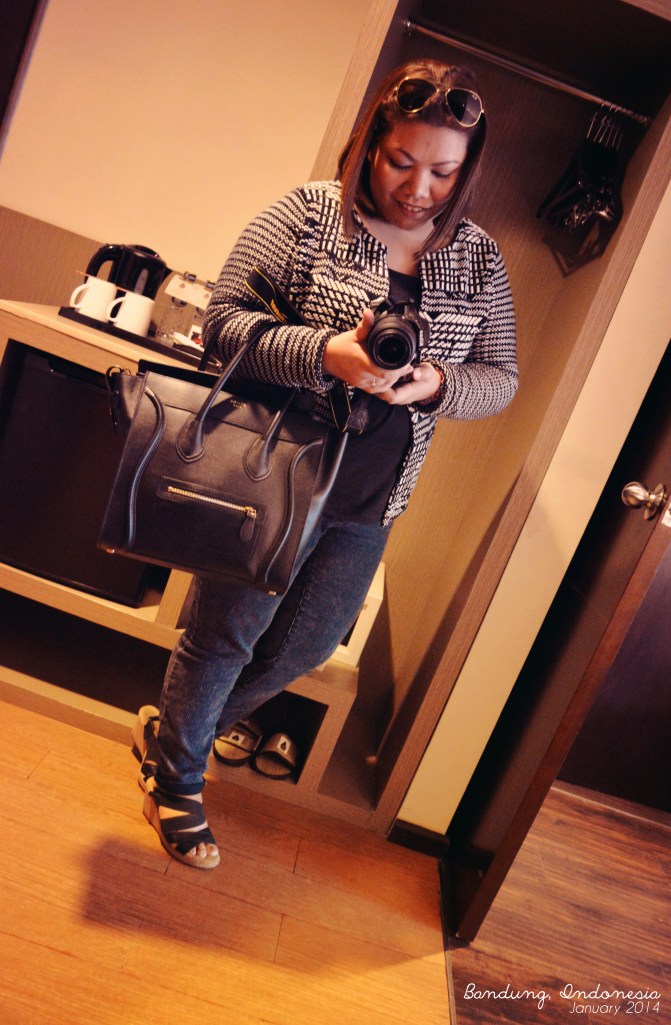 Top by H&M. Cardigan by H&M. Denims by Forever 21. Wedges by Hush Pupppies.  Bag by Celine. Shades by Ray Ban.  Hahhahahahahaa i've been wanting to this for the longest time! 